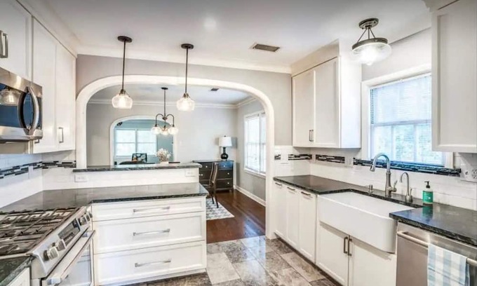 Park Cities Casa | Charming 3-Bed Duplex in University Park: Perfect for Short or Long Stays