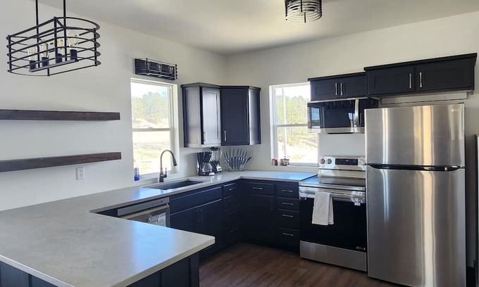 Marsland Cabina | Relaxing Ranch Retreat, Pet Friendly, privacy and perfect get away!