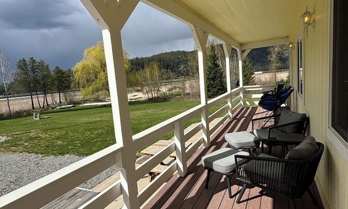 Priest River Casa | Secluded Waterfront Cabin on Pend Oreille with Private Cove