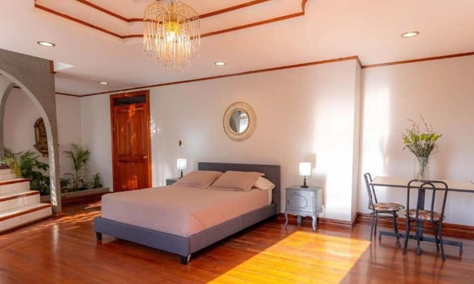 Roble Casa | Casa Familiar La Tortuga