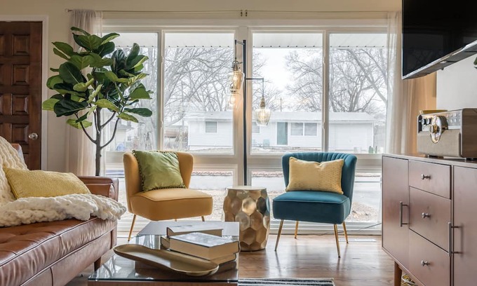 Waldron Casa | Restoration Retreat Corporate and Transitional; Pet Friendly!