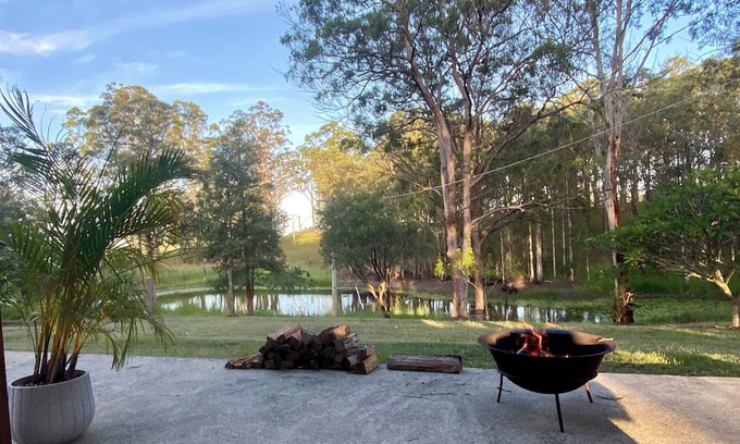 Dondingalong Cabaña | Secluded Skye Cottage - 30 Bush Acres for Peace & Privacy