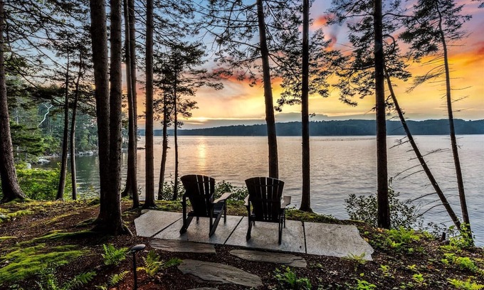 Saint George Casa | Tranquil Waters Retreat: A Luxurious Scandinavian-Inspired Haven on the Saint