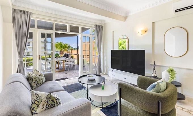 South Brisbane Apartamento | European Château/riverside view backyard/2 carpark