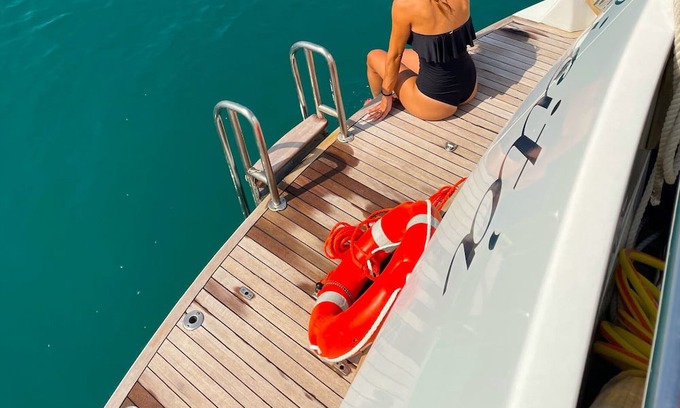 Portisco Alquiler De Eote | Boat 'Felicita' with Sea View, Wi-Fi and Air Conditioning