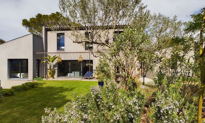 Cornillon-Confoux Casa | Villa Cornillon-Confoux, 3 bedrooms, 6 persons