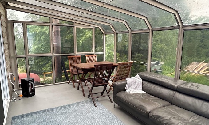 Grandes-Bergeronnes Apartamento | The Pilot's Cabin in the center of Les Bergeronnes, The Pilot's Cabin