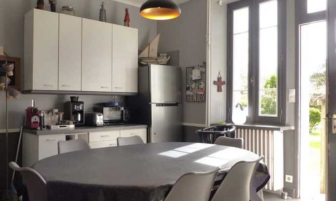 Bono Casa | Maison Familiale Avec Piscine, Proche du Port