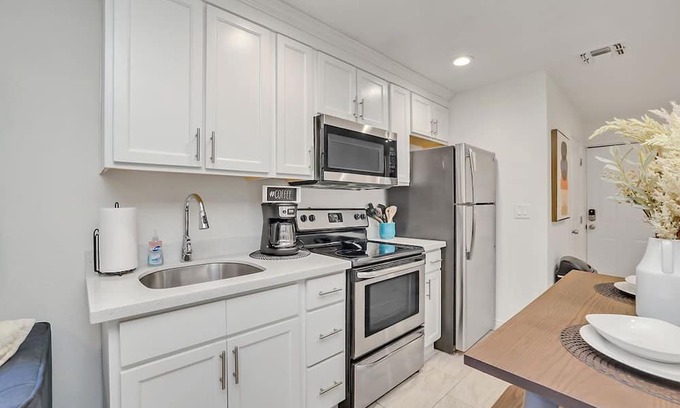 Coronado Casa | 2BR Desert Retreat Central Phoenix Monthly Rental