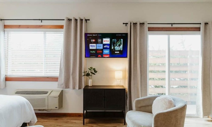 Kalispell Apartamento | Accessible Downtown Studio w Kitchen