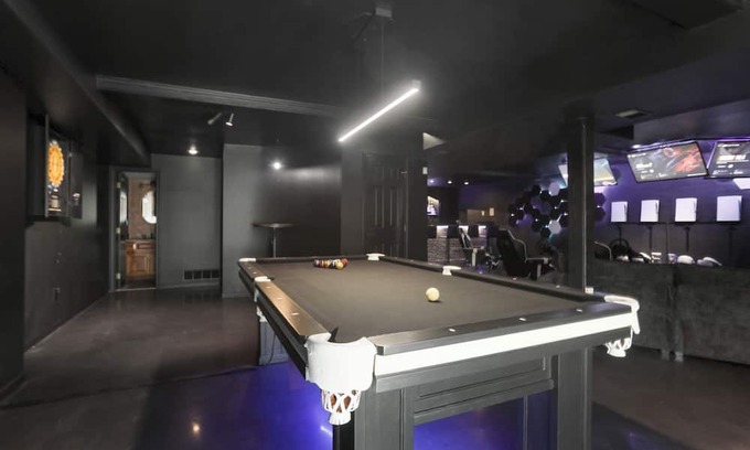 Waldron Cama Y Desayuno | VR Video Gaming Speakeasy