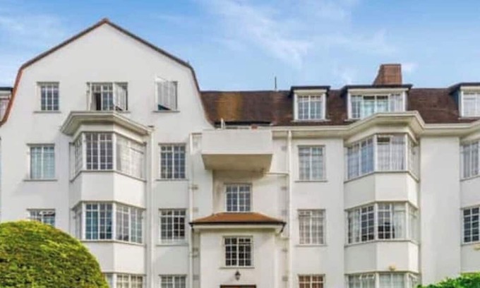 Streatham Hill Casa | Gorgeous 2 bed in Art Deco Mansion Block