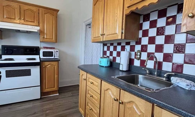 Grand Bank Casa | Cozy historical home in beautiful Grand Bank. The Tiny Table Inn (3Bedroom)
