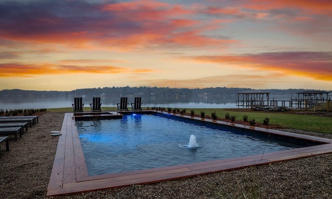 Eatonton Casa | Elegant Lakefront Home with Pool & Hot Tub