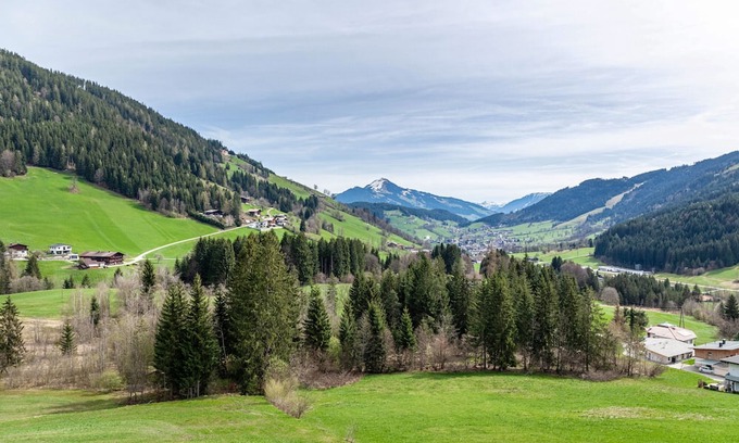 Oberau Apartamento | Apartment 'Landhaus Sonnenzauber Sonnenschein1' with Mountain View, Balcony and Wi-Fi