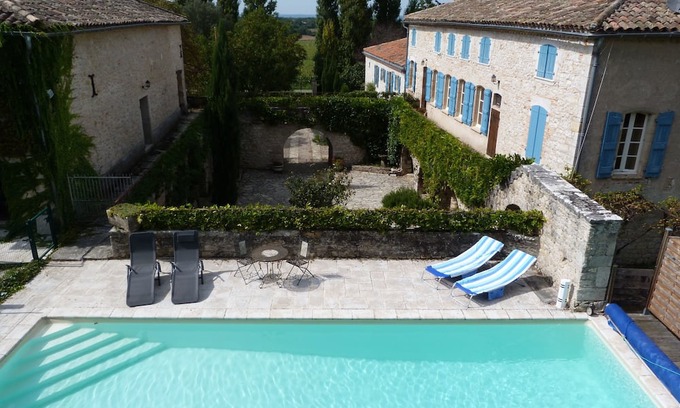 Bruniquel Casa | Le Flacon de la Verrouille, Bloom Bed & Breakfast Avec Piscine