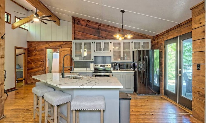 Clarkesville Apartamento | The Clubhouse at Tiny Life