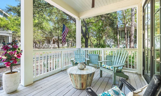 Forest District Casa | NEW Pet Friendly Watercolor Stunner w Private Pool near Camp Watercolor