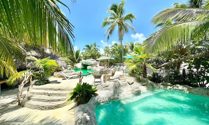 Sugarloaf Key Casa | Bungalows at Sugarloaf Beach - Little Hammock