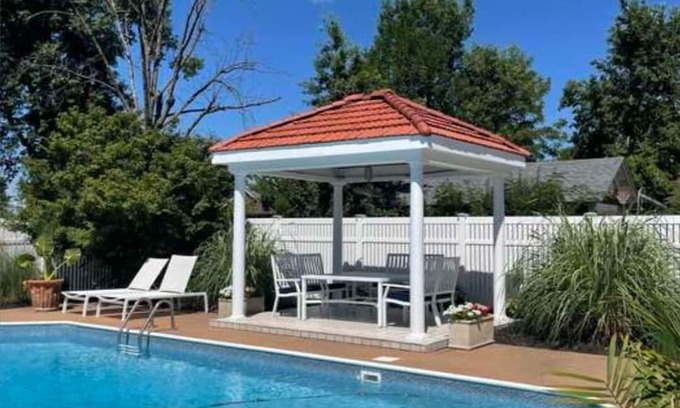 Fulton Casa | This edifice is stunning, historic and absolutely in a cool state . It has pool.