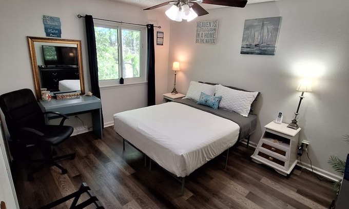 North Beach Condominio | Beach Retreat in Atlantic Beach, FL