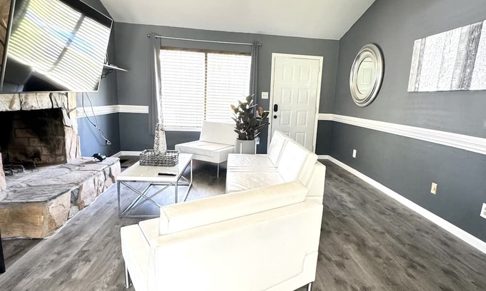 Charlotte Casa | 1 Bdrm Hotel Set Up Room Only