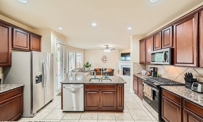 Georgetown Casa | Sycamore Sanctuary | 1 Gig Wi-Fi | Quiet Neighborhood