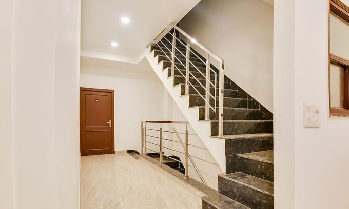 Ludhiana Hotel | OYO Baran Classic