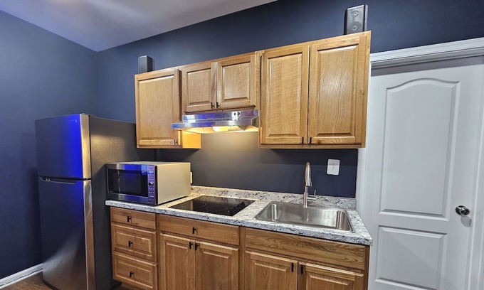 Hanover Casa | Cozy One Bedroom Basement Apartment
