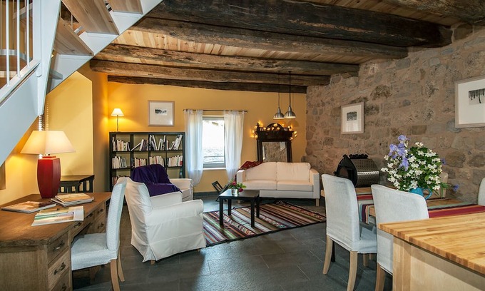 Salles-la-Source Casa | Gite de la Cascade, Pour 4 Personnes, Animaux Acceptés, Entre Rodez et Conques