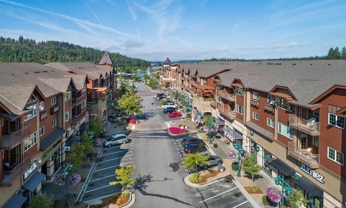 Coeur d'Alene Villa | Northwest Riverstone Retreat - Private Condo