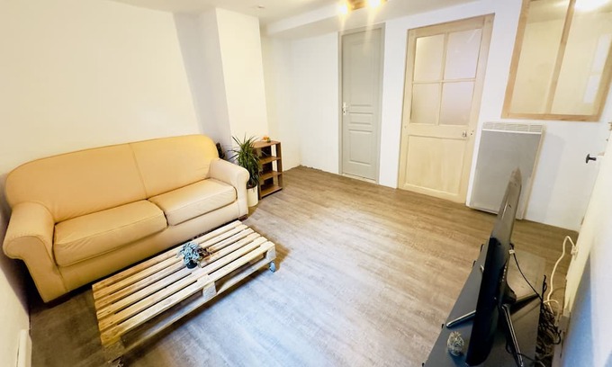 Montagnac Casa | Charmante Maison à Montagnac. Animaux de Compagnie Acceptés !