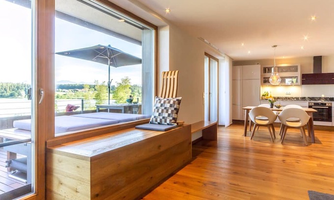 Pelham Apartamento | Apartment "Seen-Sucht" with Lake View, Shared Garden & Wi-Fi