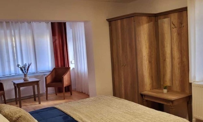 Bad Bocklet Apartamento | Apartment 'Gästehaus Da Fabio' with Mountain View, Private Terrace and Wi-Fi