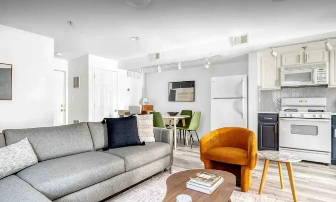 Union City Apartamento | 3 Apts in 1! Modern 8 BR NYC 15 min