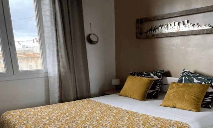 La Joliette Apartamento | Vrbo Property