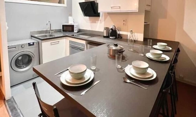 Quartier Chorier-Berriat Apartamento | Le Filmophile Spacieux Avec 2 Balcons et Garage Privé