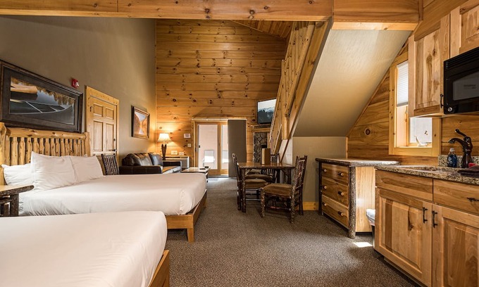 McHenry Cabina | Mountainside Loft Cabin 46L-Dog Friendly