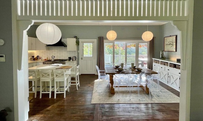 Rosebank Casa | Rustic Two Br Cottage overlooking the Valley.