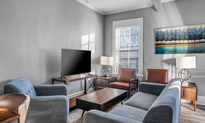 Shaw Casa | Beautiful, Rehabbed Four-Unit in Shaw Community
