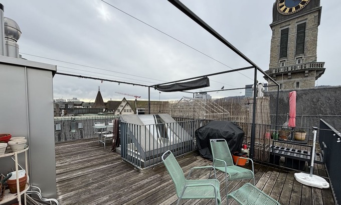 Werd Apartamento | Spacious 3-room two story flat available for sublet Mid- March, April, and May