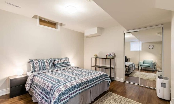 Central Erin Mills Casa | Spacious Basement in Mississauga
