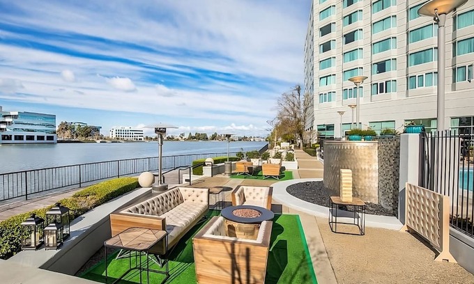 Redwood Shores Casa | Grand Bay San Francisco, 3 Deluxe King, Pets Are Allowed!