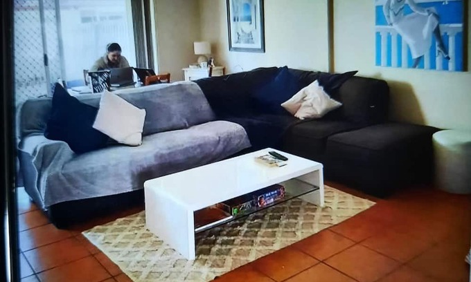 Pacific Pines Casa | 2 bedroomed town house in Gold Coast,close to theme parks !