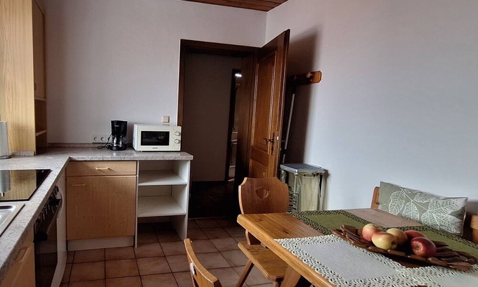 Laufen Apartamento | Mansarden-wohnung 38m² mit Bergblick, bis 4 Personen, 2 Balkone