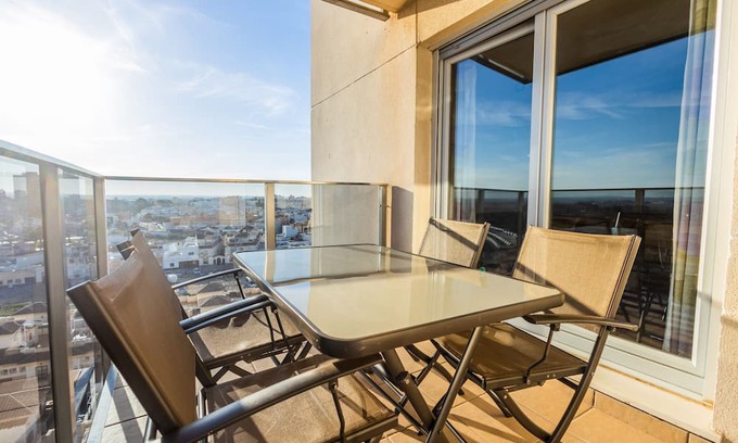 San Fernando Apartamento | San Fernando pool and views Lightboooking