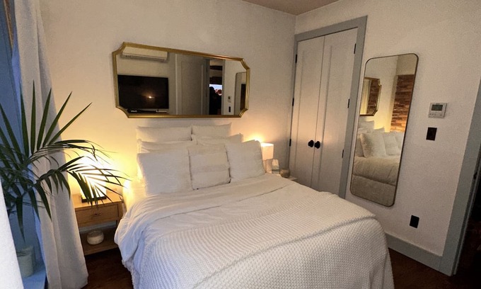 Crown Heights Apartamento | Two bedroom cottage in the heart of central Brooklyn