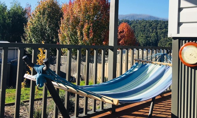 Marysville Cabaña | Marysville town Barton Split AC-Smar tv-WIFI Wood htr. BYO linen clean as you go