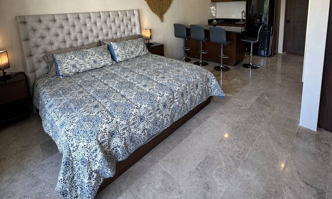 Ejidal Apartamento | Cozy Studio in Gorgeous Playa del Carmen with AC, Fitness Room, WiFi