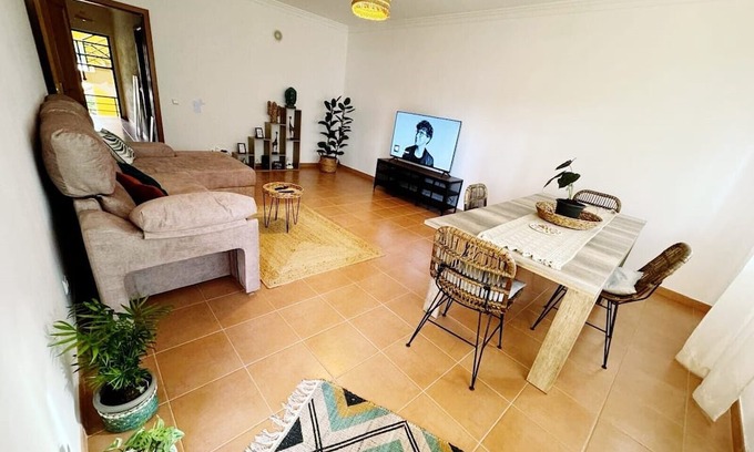 Branqueira Condominio | Stunning 2 Bedroom Flat With Swimming Pool in Albufeira - 5 min From the Beach!